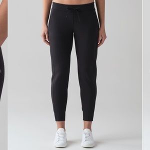 Lululemon NTS Jogger in Black